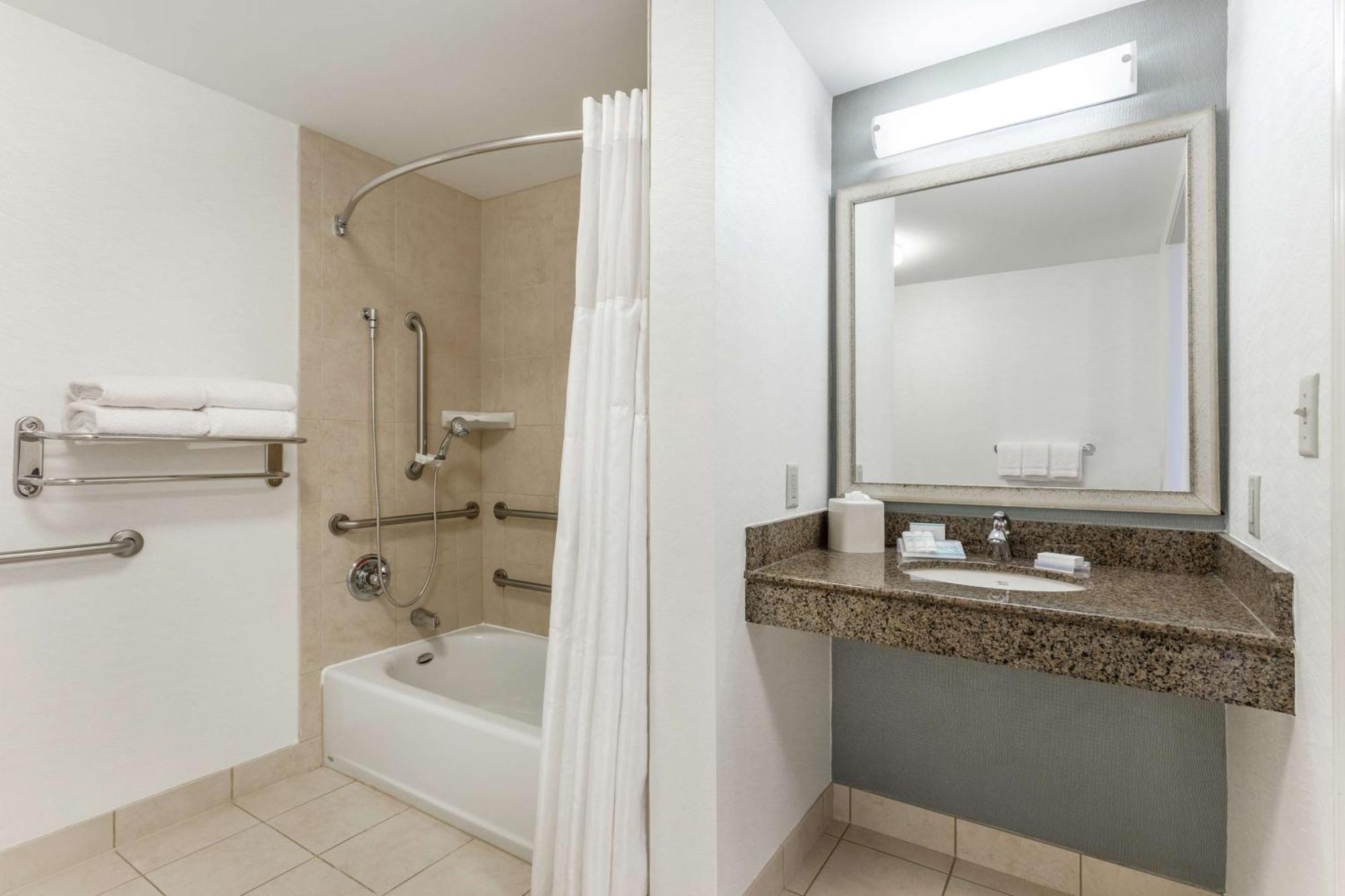 Hilton Garden Inn Albany-Suny Area Ngoại thất bức ảnh