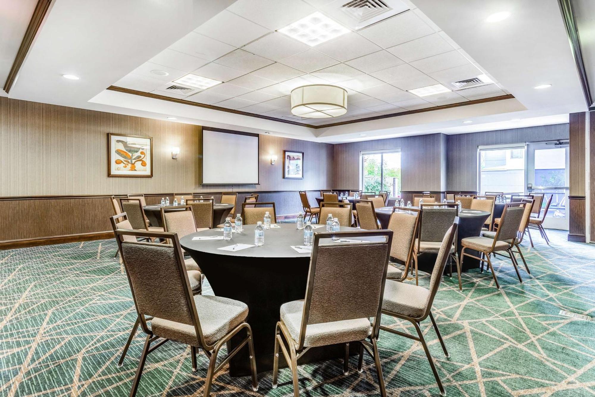 Hilton Garden Inn Albany-Suny Area Ngoại thất bức ảnh